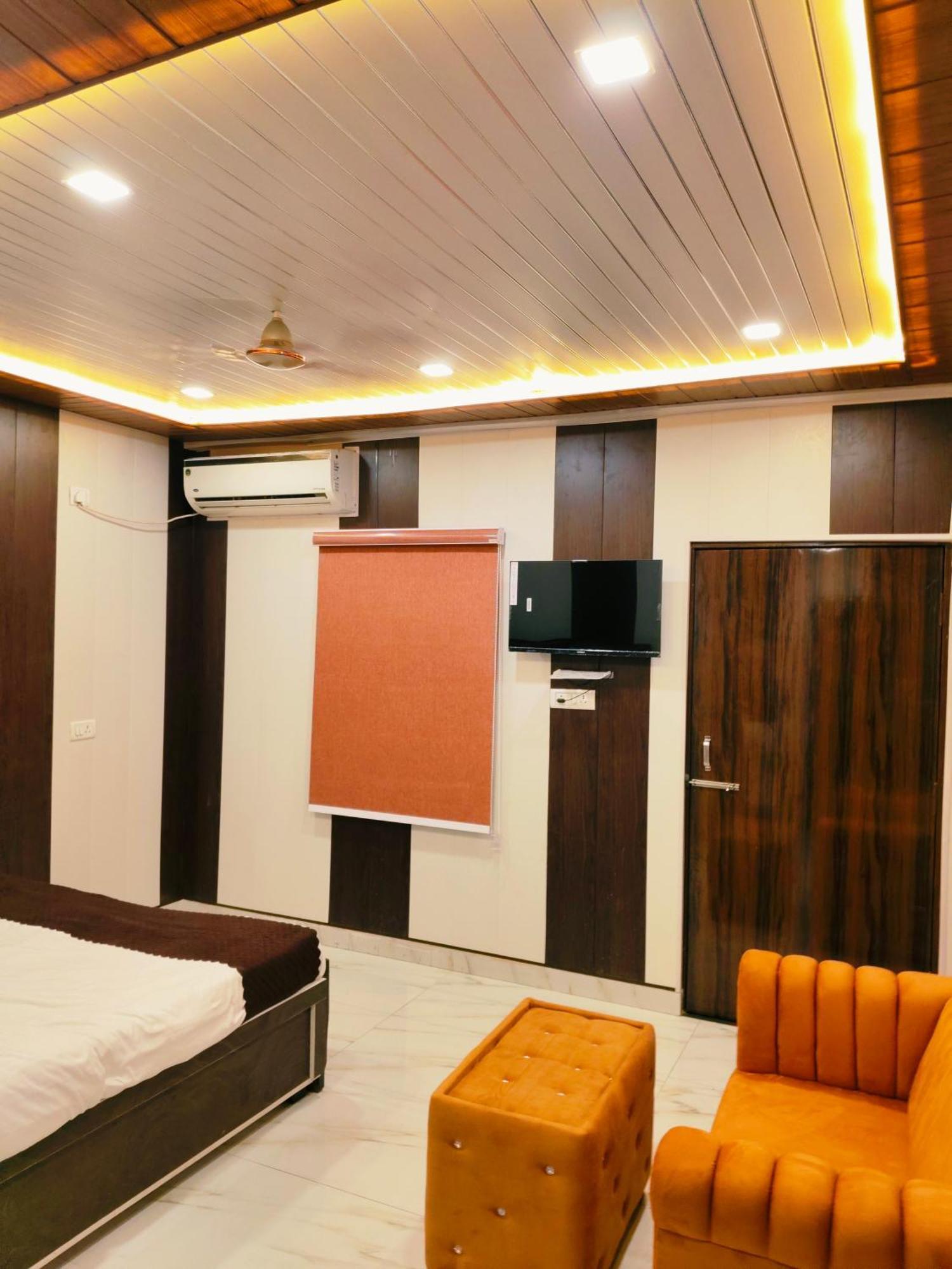 Hotel Valencia Palace Varanasi