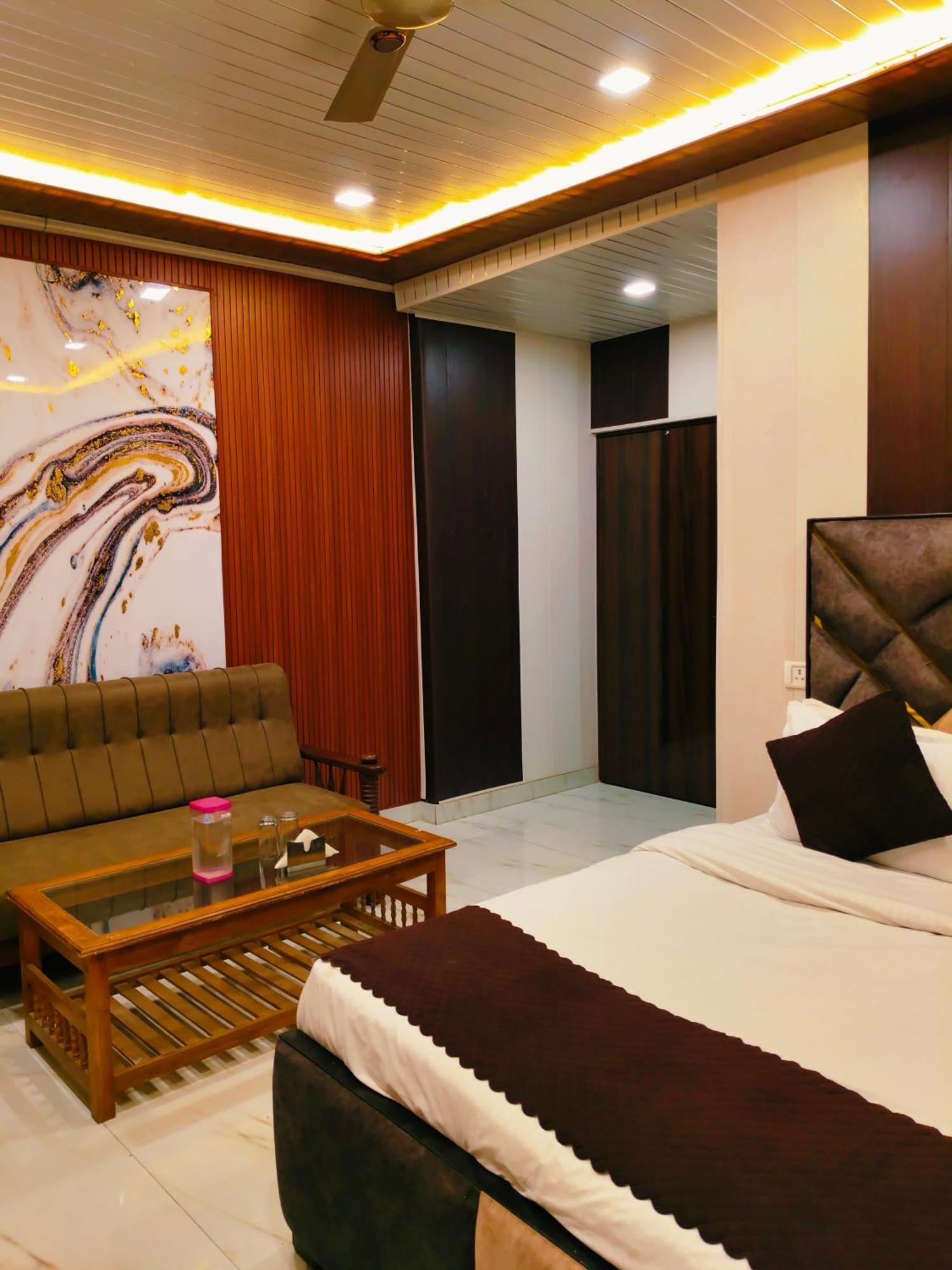 Hotel Valencia Palace 3*
